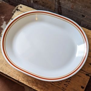 2/25 Corelle Oval Platter W Corelle Metal Holder Stand
